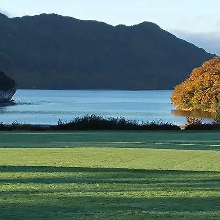 Holiday Luxury By Lakes Casa de Férias