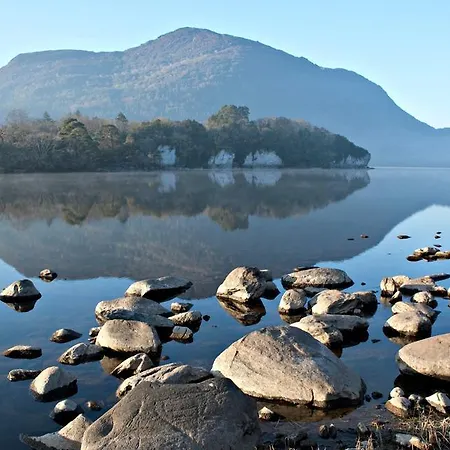 Holiday Luxury By Lakes
